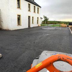 Lee Surfacing - Darly farm-house road entrance and courtyard