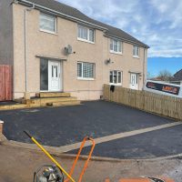 Lee Surfacing Solutions - Paving Contractor | tarmac and monoblock driveways, pothole repairs in Inverclyde