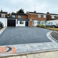 Tarmac surfacing, driveways, and car parks across Scotland and the UK.